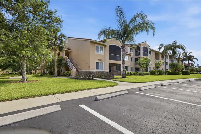 1640 N 42nd Circle 111, Vero Beach, FL 32967