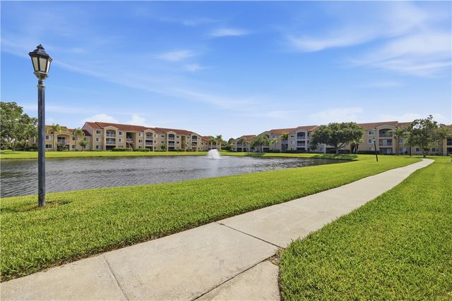 1640 N 42nd Circle 111, Vero Beach, FL 32967