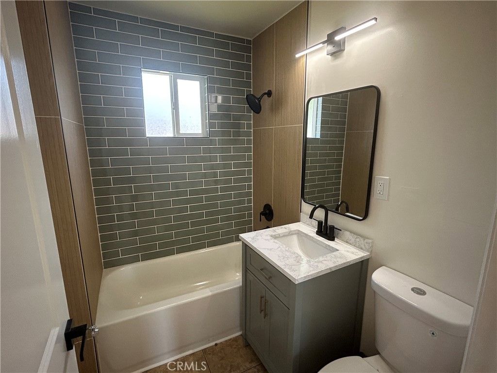 Image 12 of property listing at 1316 Ravenna, Wilmington, CA 90744