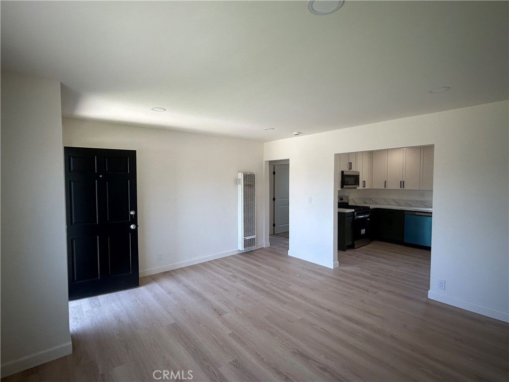 Image 4 of property listing at 1316 Ravenna, Wilmington, CA 90744