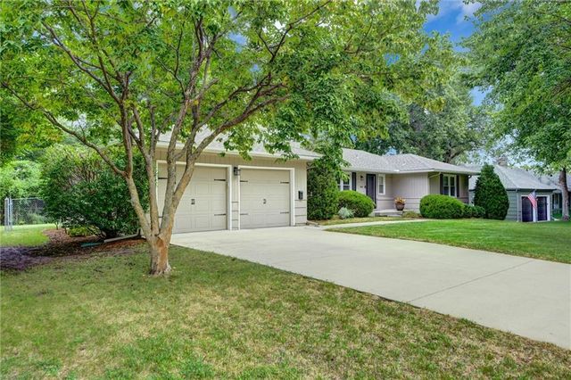 904 W 96TH Street, Kansas City, MO 64114