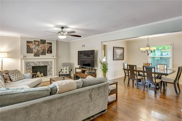 904 W 96TH Street, Kansas City, MO 64114