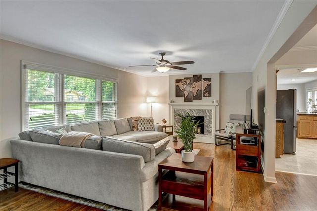 904 W 96TH Street, Kansas City, MO 64114