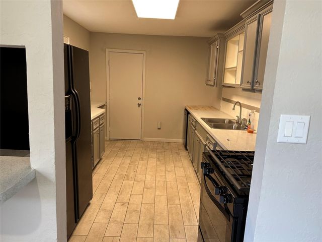 2502 Kingsdale Drive, Deer Park, TX 77536
