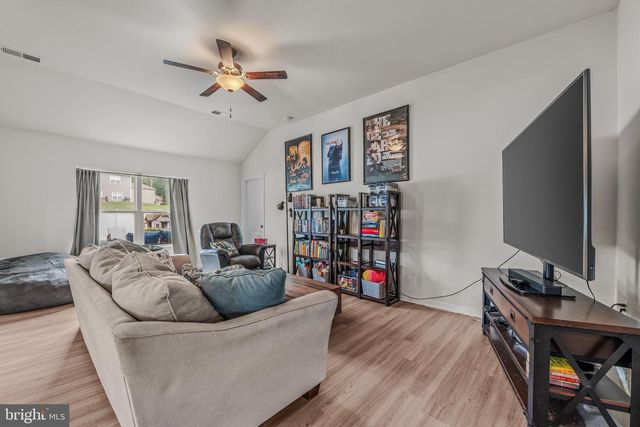 89 RAPPAHANNOCK RUN, Falling Waters, WV 25419