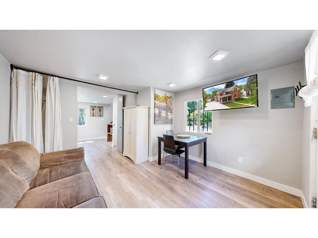 460 W 5th St, Loveland, CO 80537