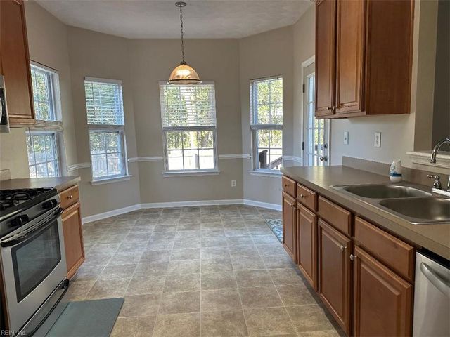 1000 Halter ARCH, Chesapeake, VA 23320