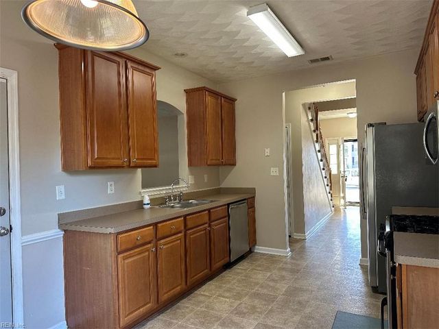 1000 Halter ARCH, Chesapeake, VA 23320