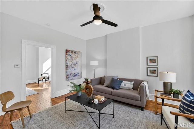 4049 Winnebago Street, St Louis, MO 63116