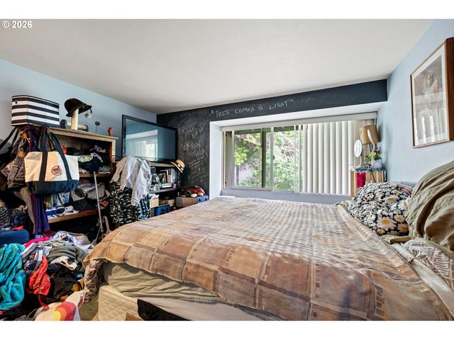 157 WESTBROOK Way, Eugene, OR 97405