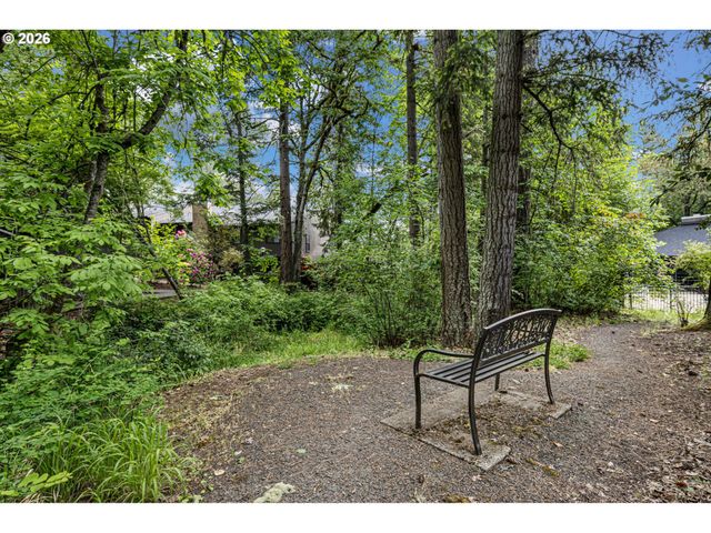 157 WESTBROOK Way, Eugene, OR 97405