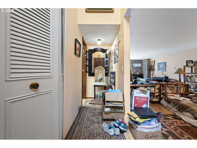 157 WESTBROOK Way, Eugene, OR 97405