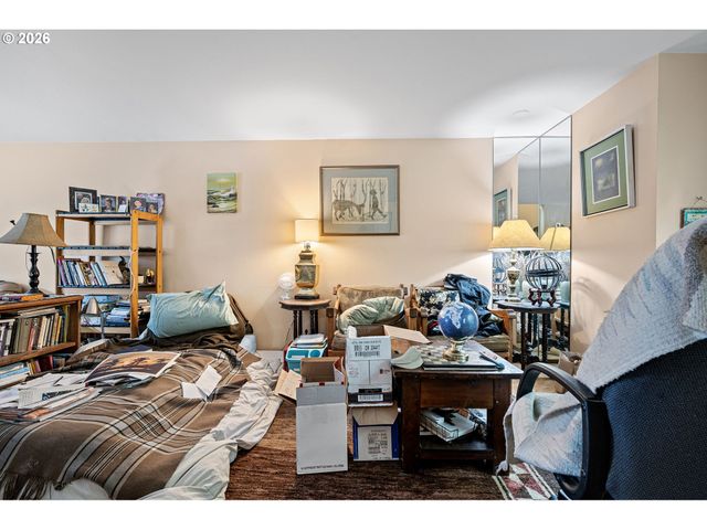 157 WESTBROOK Way, Eugene, OR 97405