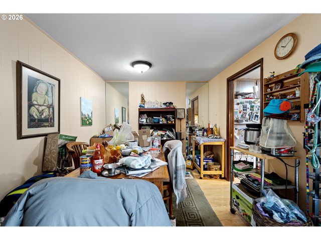 157 WESTBROOK Way, Eugene, OR 97405