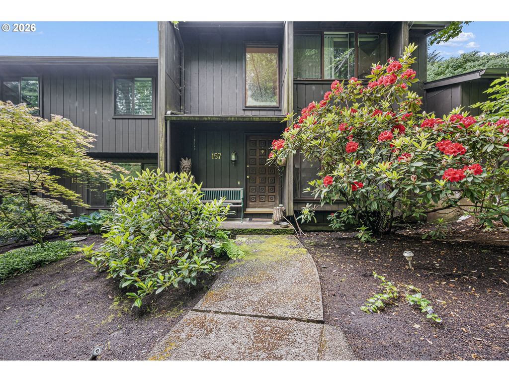 157 WESTBROOK Way, Eugene, OR 97405
