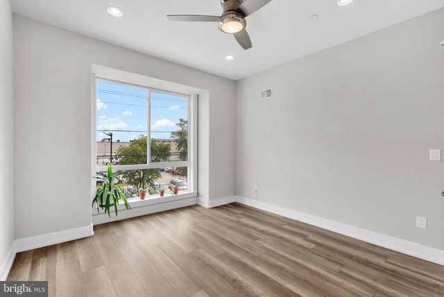 1852 N 4TH ST, Philadelphia, PA 19122