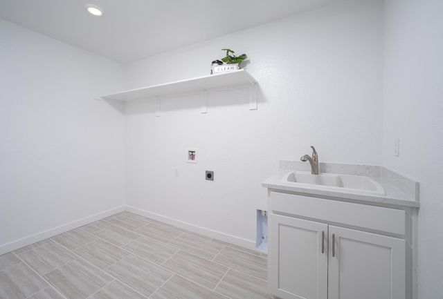 4130 Clipper Yacht Ave, Sacramento, CA 95835