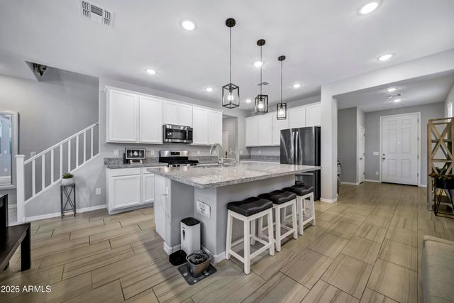 6925 N 88TH Drive, Glendale, AZ 85305