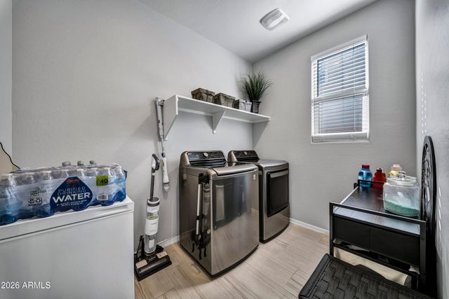 6925 N 88TH Drive, Glendale, AZ 85305