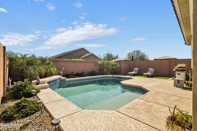 6925 N 88TH Drive, Glendale, AZ 85305