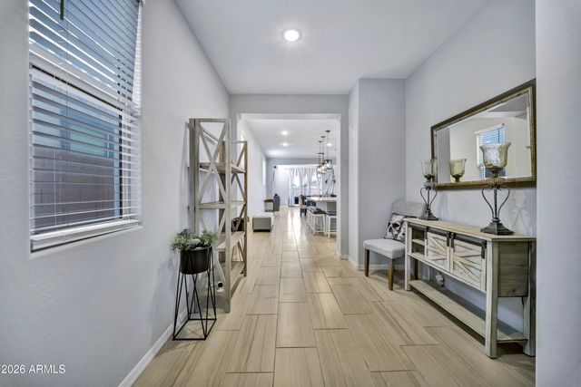 6925 N 88TH Drive, Glendale, AZ 85305