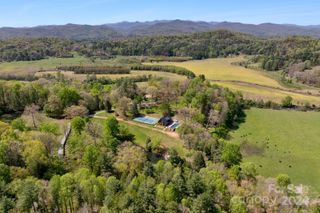 3903 Island Ford Road, Brevard, NC 28712