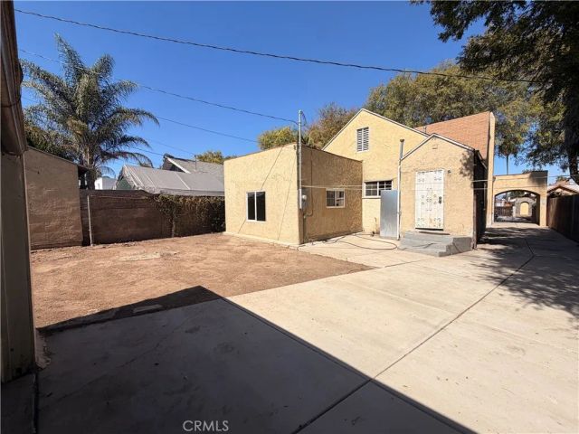 604 W 105th, Los Angeles, CA 90044