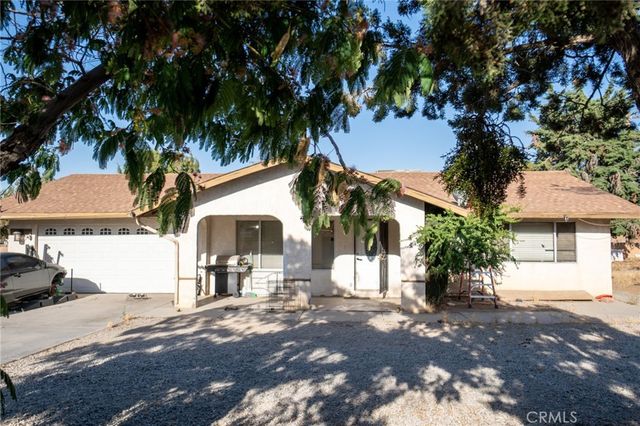 7323 Oakwood Ave, Hesperia, CA 92345