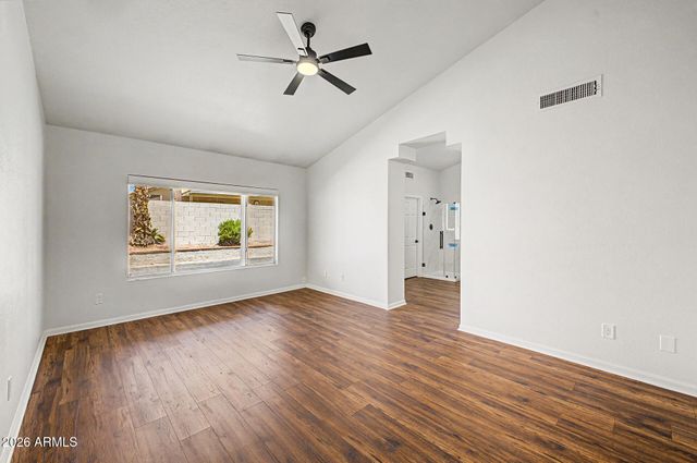 3834 E WINDSONG Drive, Phoenix, AZ 85048