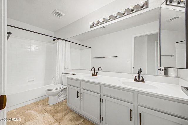 3834 E WINDSONG Drive, Phoenix, AZ 85048