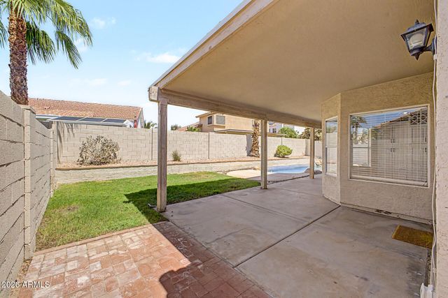 3834 E WINDSONG Drive, Phoenix, AZ 85048