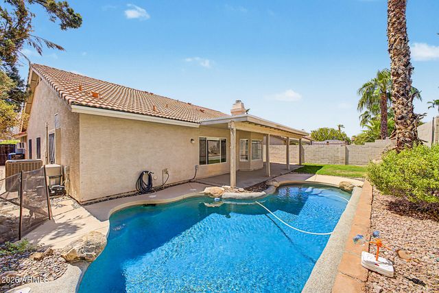 3834 E WINDSONG Drive, Phoenix, AZ 85048