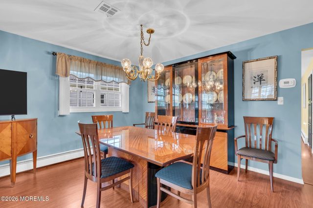 21 Maracaibo Place, Toms River, NJ 08757