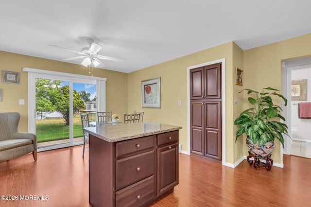 21 Maracaibo Place, Toms River, NJ 08757