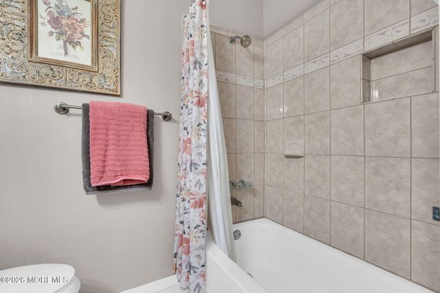 21 Maracaibo Place, Toms River, NJ 08757