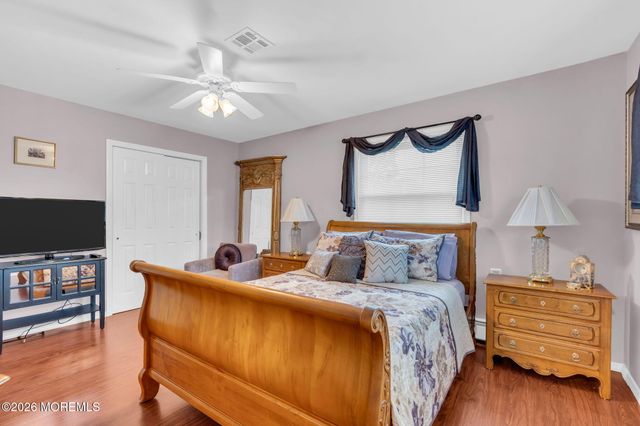 21 Maracaibo Place, Toms River, NJ 08757