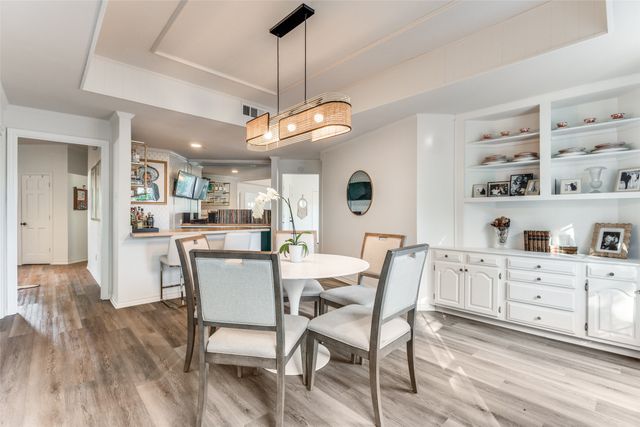 9122 Cochran Heights Drive, Dallas, TX 75220