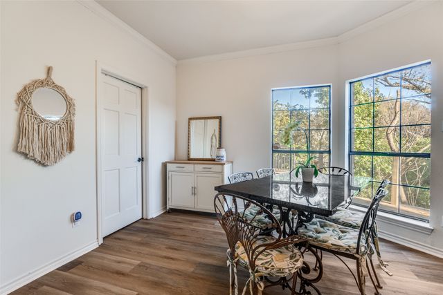 9122 Cochran Heights Drive, Dallas, TX 75220