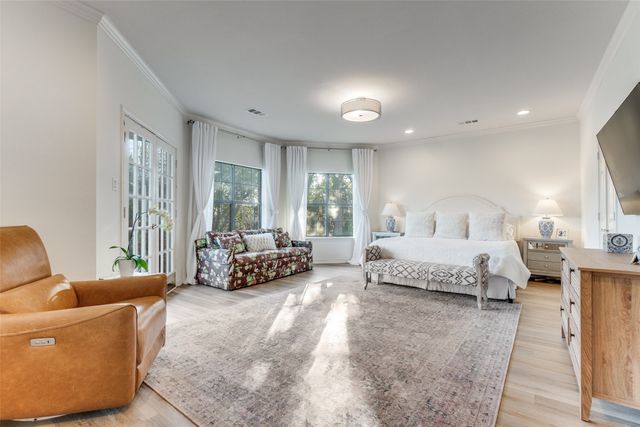 9122 Cochran Heights Drive, Dallas, TX 75220