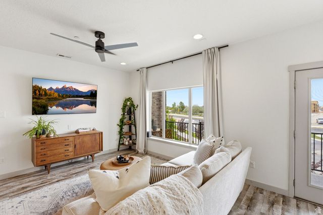 91 N RIO GRAND AVE, Farmington, UT 84025