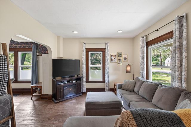 612 Spruce Street, Farmington, MN 55024