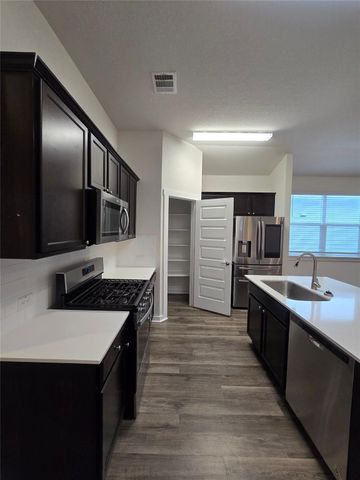 7917 Linnie LN, Austin, TX 78724