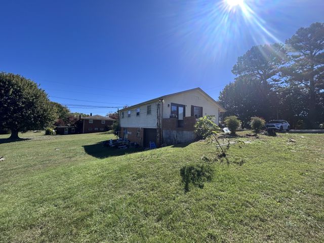 476 Sunset Dr, Sparta, TN 38583