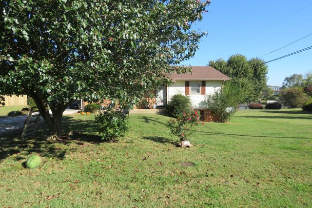 476 Sunset Dr, Sparta, TN 38583