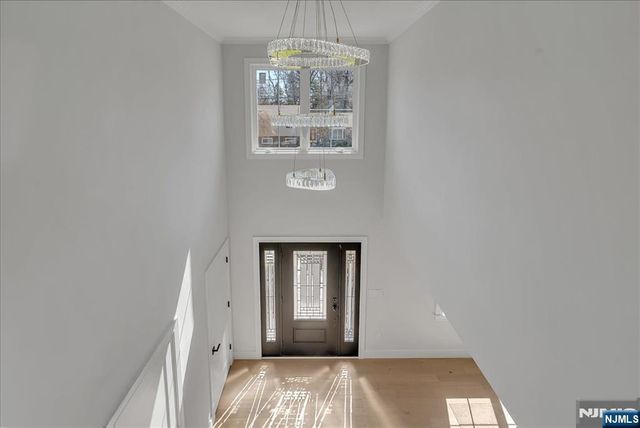 6 Clinton Place, Woodcliff Lake, NJ 07677