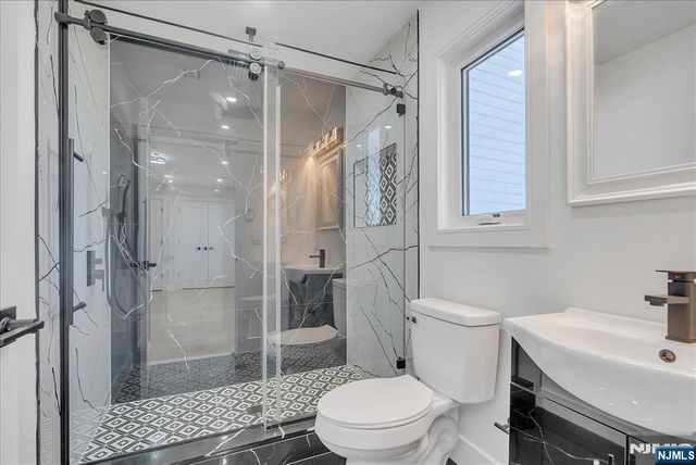6 Clinton Place, Woodcliff Lake, NJ 07677