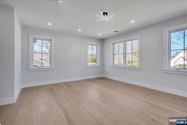 6 Clinton Place, Woodcliff Lake, NJ 07677