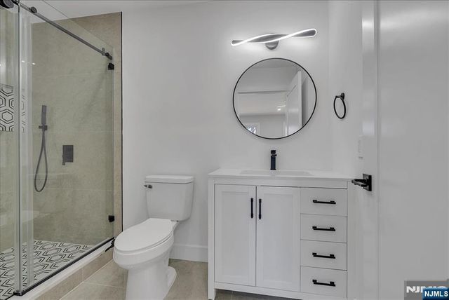 6 Clinton Place, Woodcliff Lake, NJ 07677