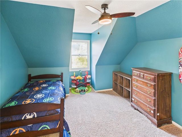 1505 Hunters Circle, Sedalia, MO 65301