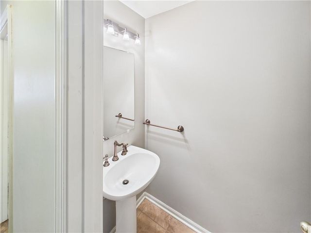 1505 Hunters Circle, Sedalia, MO 65301